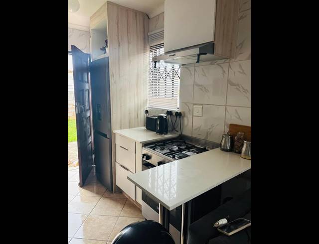 2 BEDROOM PROPERTY TO RENT IN ALLIANCE